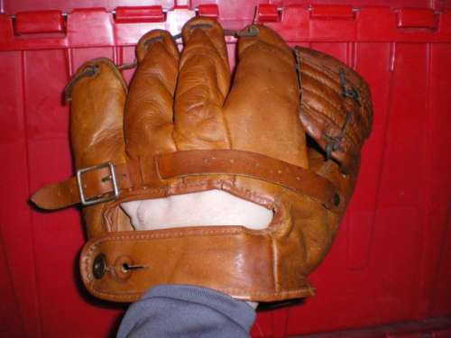 Al Rosen Globe AR52 Back